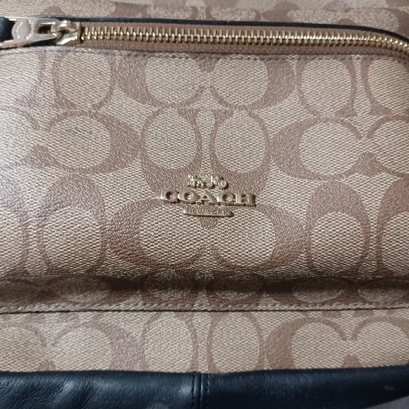 Coach Backpack - Picture 3 of 9